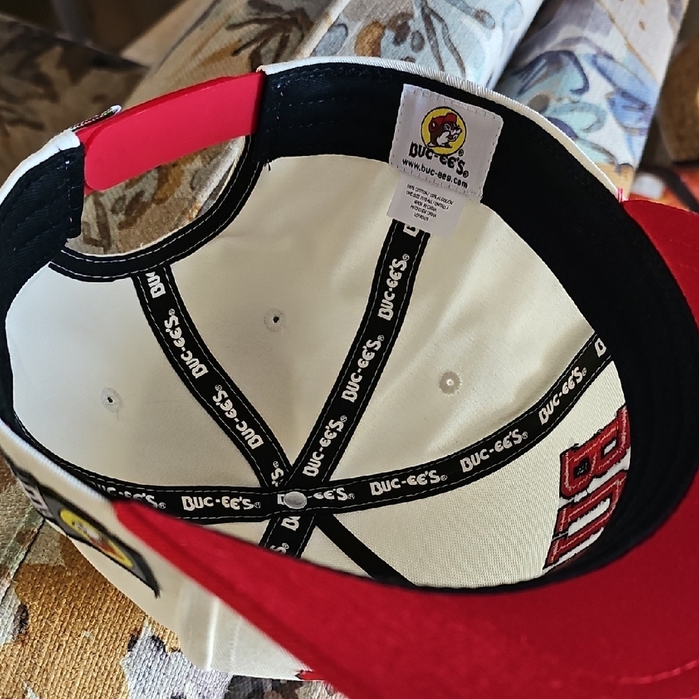 Buc-ee's Hat - Picture 5 of 6